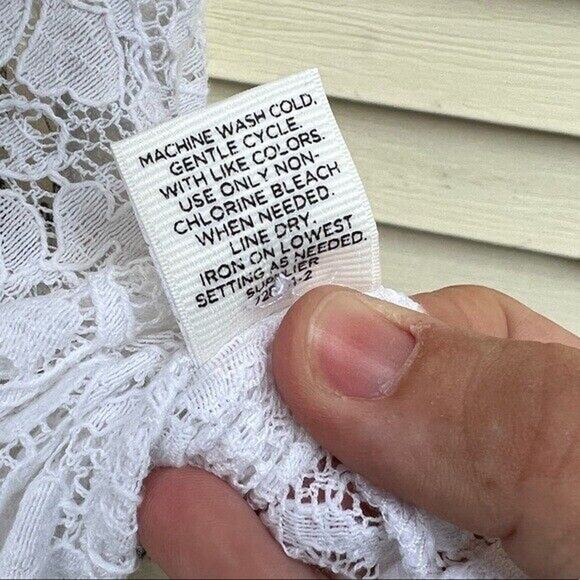 Stylus white lightweight semi sheer lace short sleeve blouse with keyhole back - Picture 7 of 8